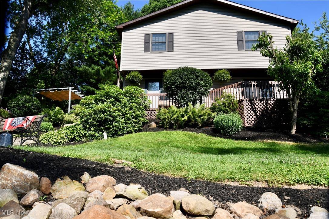 1511 Lake Front DR, Salem, OH 44460