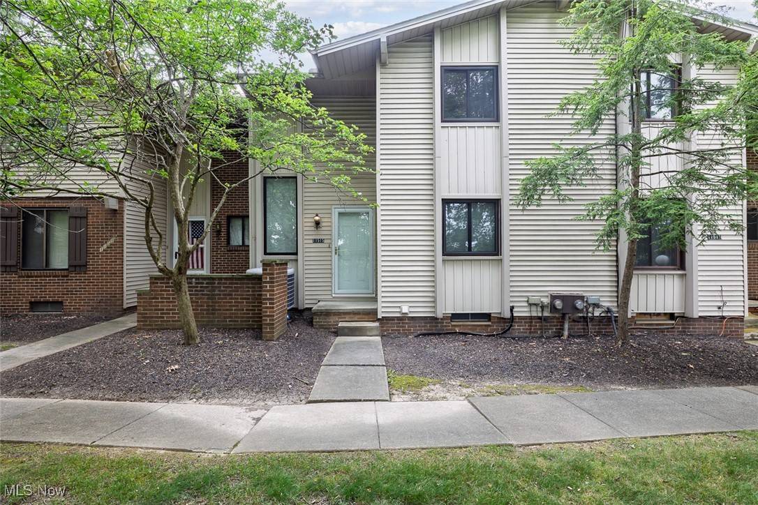 11515 Pearl RD #B202, Strongsville, OH 44136