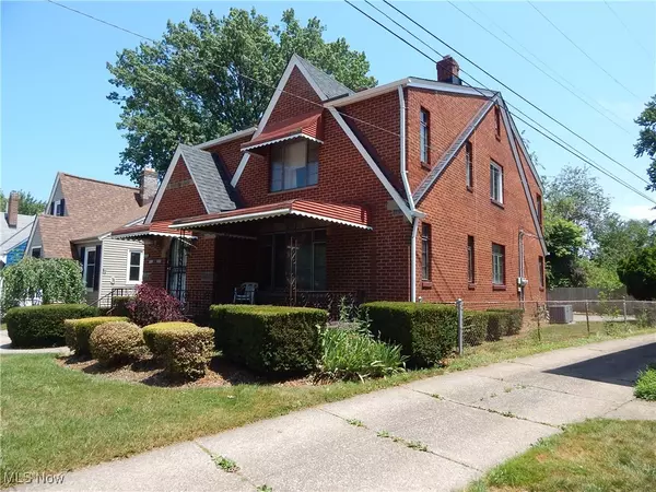 Cleveland, OH 44111,3211 Warren RD