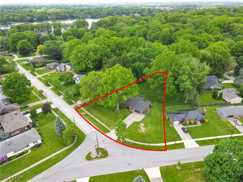 Silver Lake, OH 44224,3063 Lake RD
