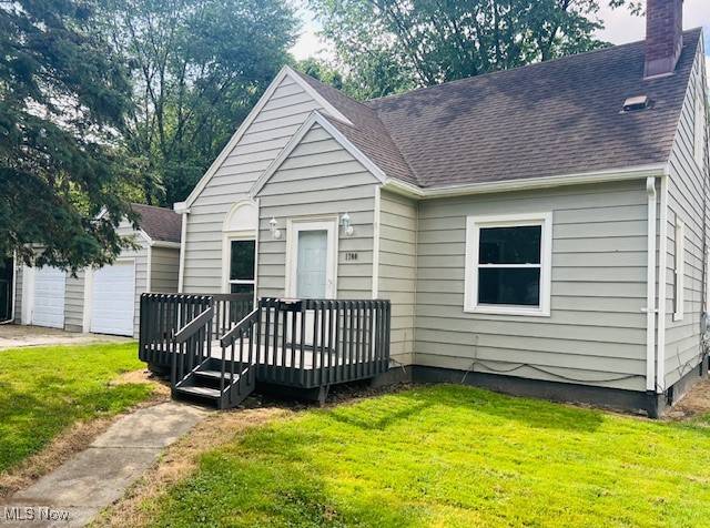 1700 Malasia RD, Akron, OH 44305