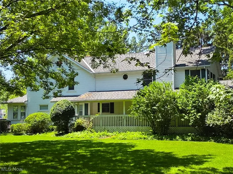 32530 Lake RD, Avon Lake, OH 44012