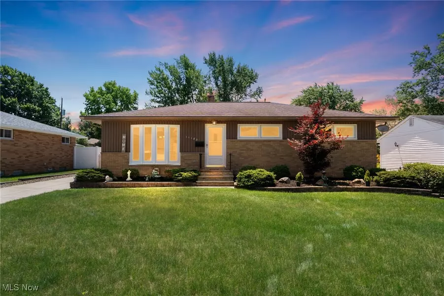 11183 Johnson DR, Parma, OH 44130