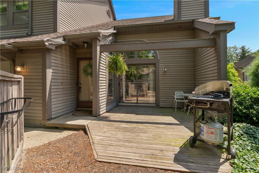 1173 Red Tail Hawk CT #4, Youngstown, OH 44512