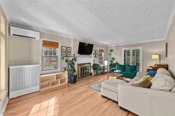 University Heights, OH 44118,3819 Meadowbrook BLVD