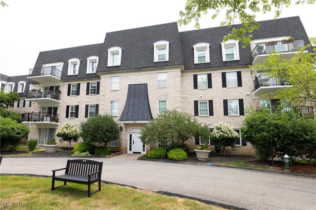 Westlake, OH 44145,1931 King James Pkwy #125