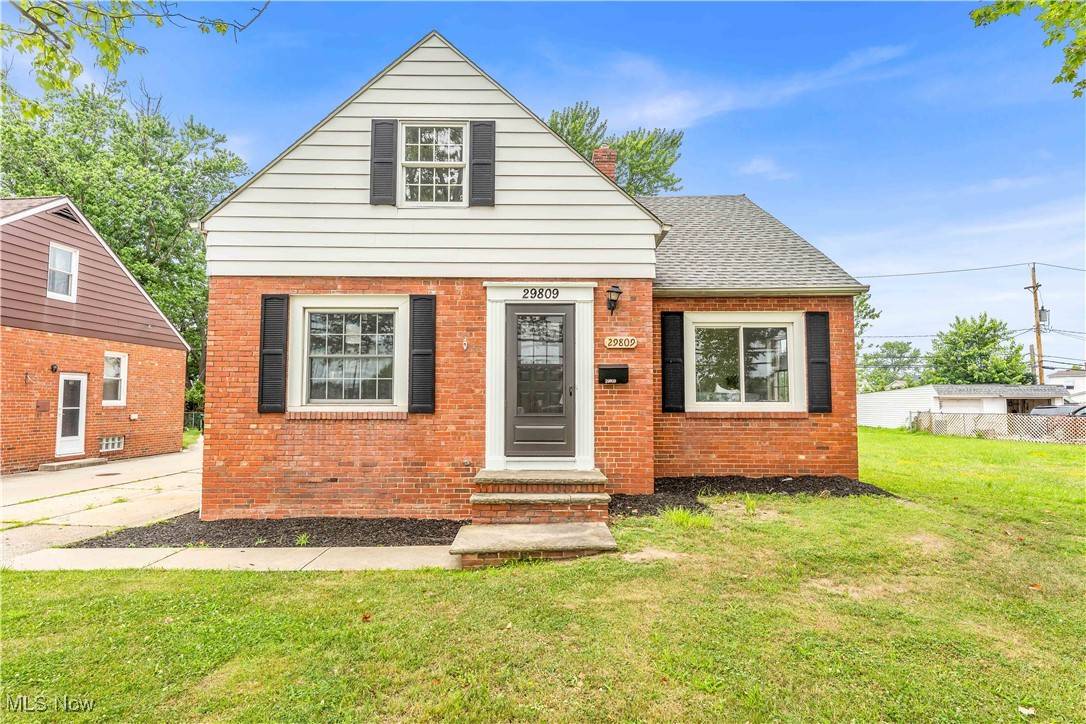 29809 Lake Shore BLVD, Willowick, OH 44095