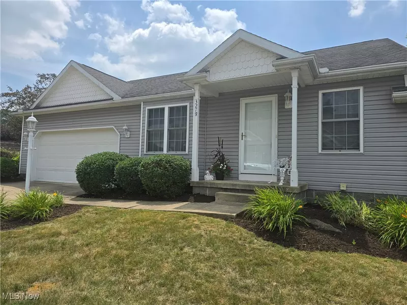 3278 Sumser ST NW, North Canton, OH 44720