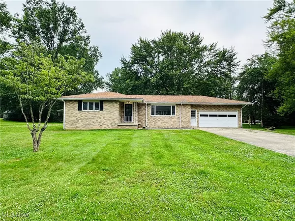 Newton Falls, OH 44444,256 Woodland ST