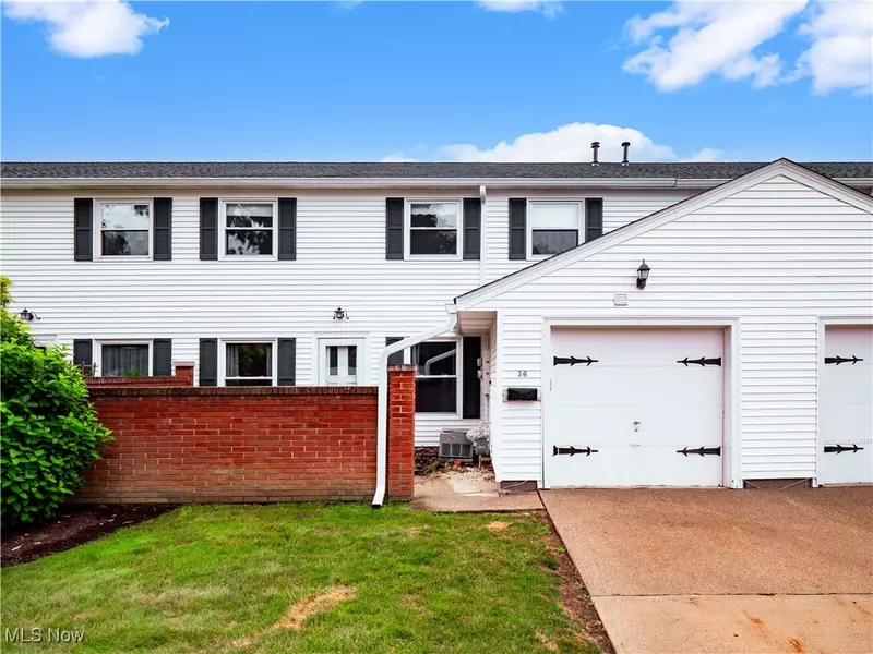 36 Dorchester LN, Mentor, OH 44060
