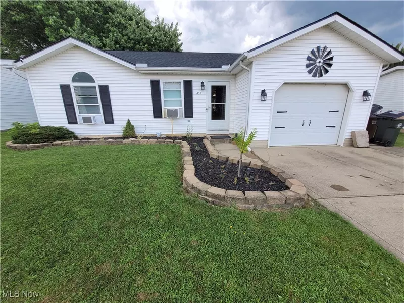 455 Stallion CT, Lagrange, OH 44050