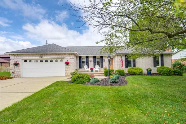 1077 Century Hill ST,  Louisville,  OH 44641