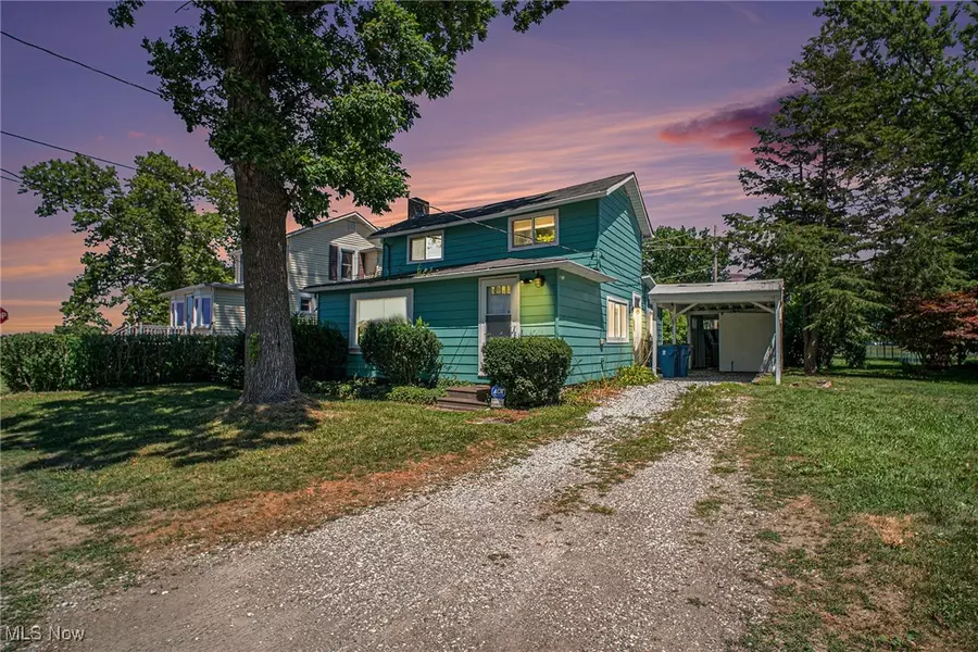 5571 Chagrin DR, Mentor On The Lake, OH 44060