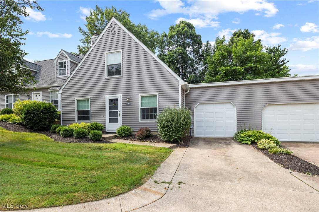 14531 Cross Creek LN #7, North Royalton, OH 44133