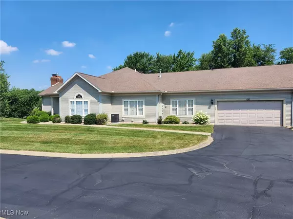5645 Clingan RD #18A, Struthers, OH 44471