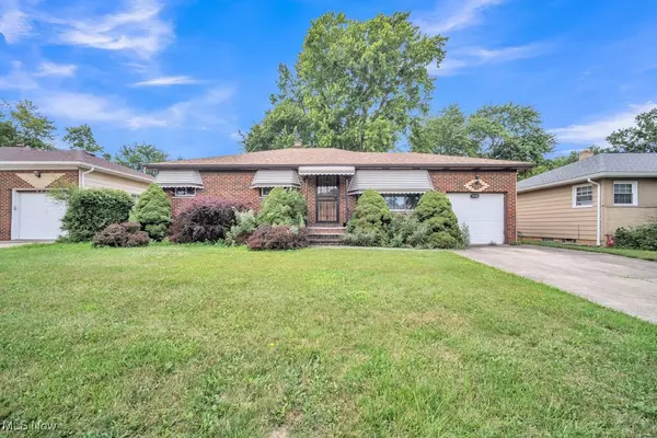 Parma Heights, OH 44130,7330 Maplewood RD