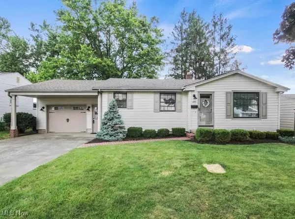 465 W Omar ST, Struthers, OH 44471
