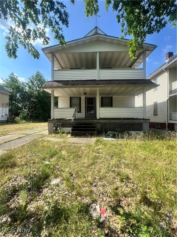 818 Wayside RD, Cleveland, OH 44110