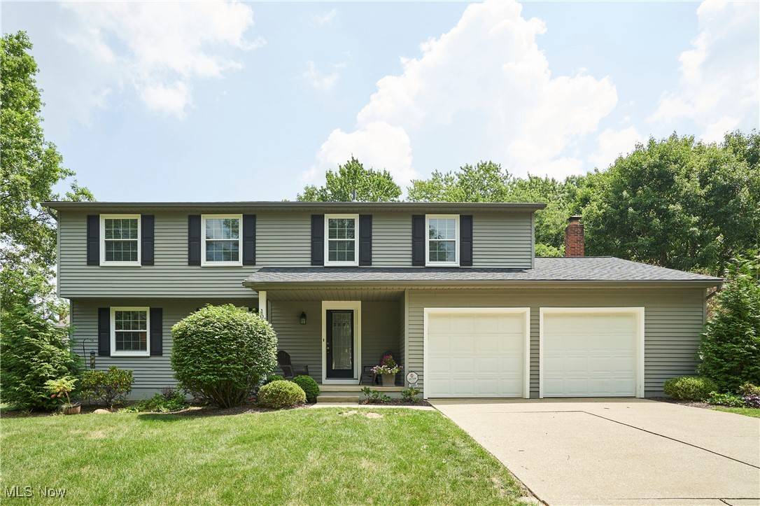1085 Salton DR, Akron, OH 44333