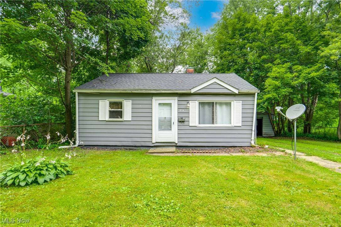 1276 Frederick BLVD, Akron, OH 44320