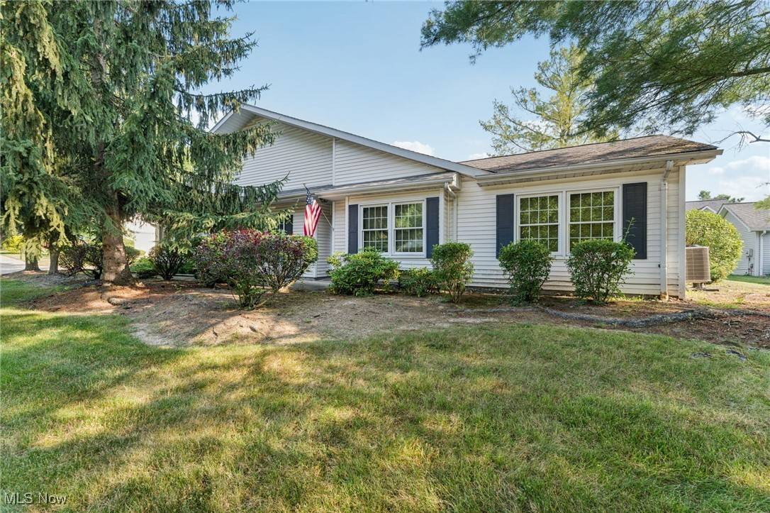 301 W Barrington DR, Chardon, OH 44024