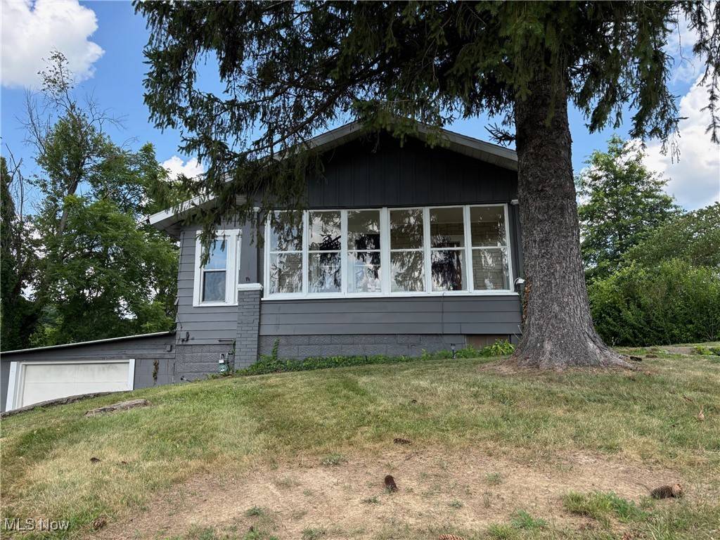 748 Belleview RD, Cambridge, OH 43725