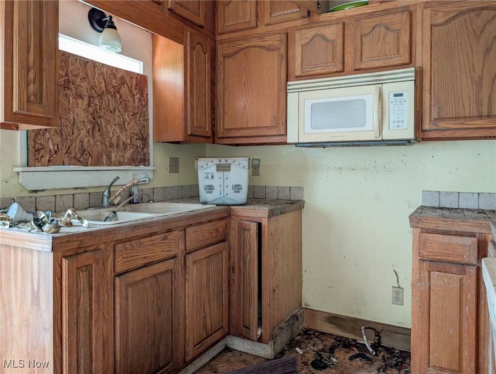 Kent, OH 44240,752 Tallmadge RD