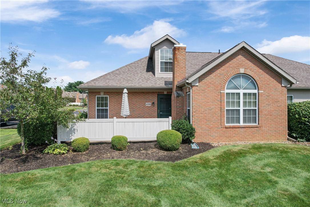 4398 Hunters Chase LN, Wooster, OH 44691