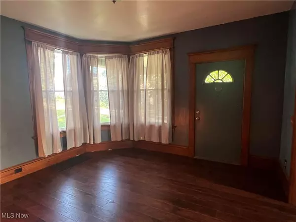 Barnesville, OH 43713,423 W Main ST