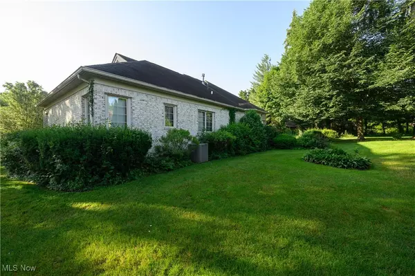 Barberton, OH 44203,1110 Mansion DR