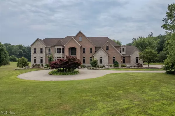 6560 Red Brush RD, Ravenna, OH 44266