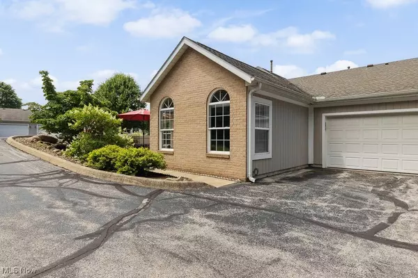 597 Morningstar DR, Tallmadge, OH 44278