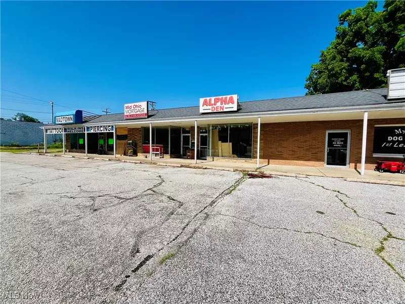 2646 Hubbard RD, Madison, OH 44057