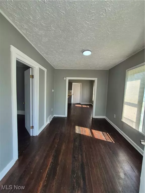 Lorain, OH 44052,223 W 16th ST