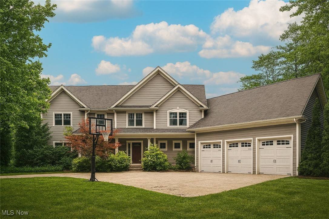 11060 Taylor May RD, Chagrin Falls, OH 44023