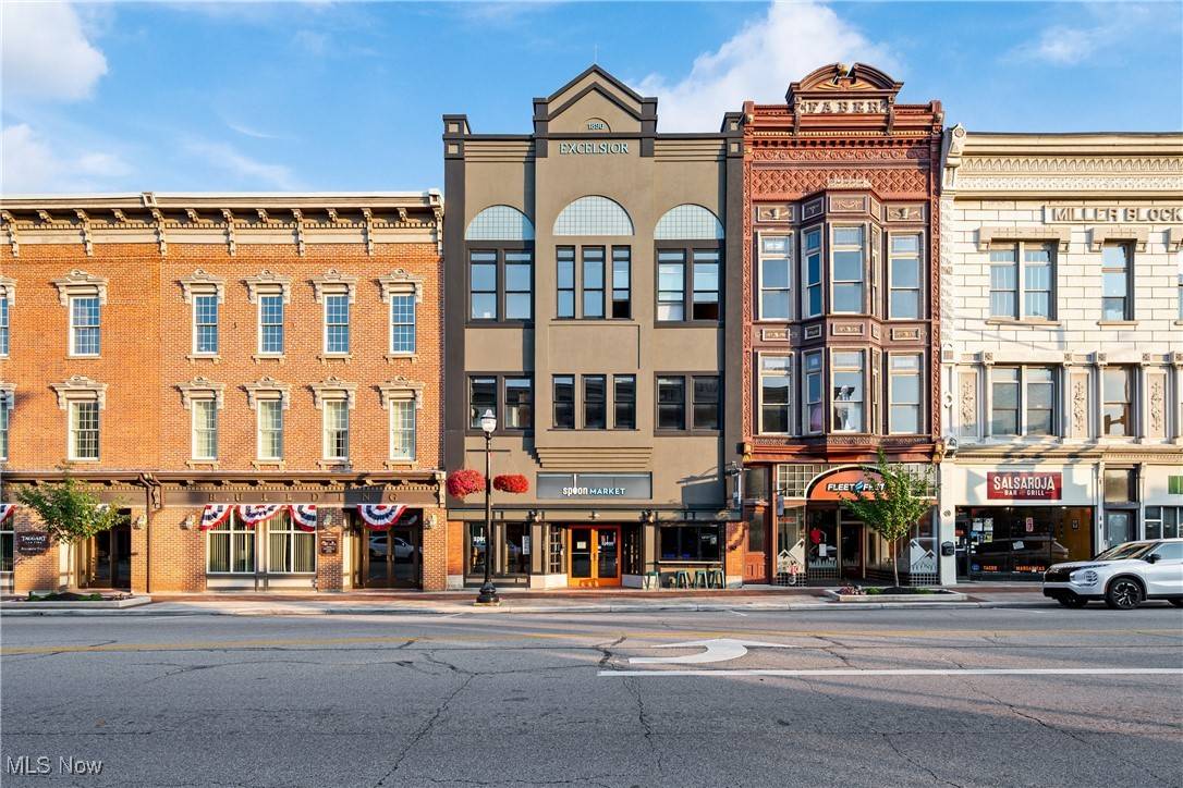 144 W Liberty ST, Wooster, OH 44691