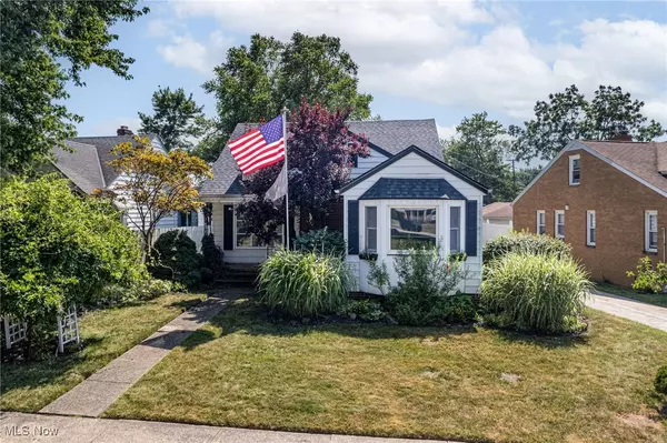 6342 Chestnut Hills DR, Parma, OH 44129
