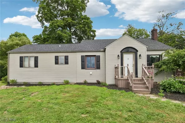 Columbiana, OH 44408,12157 Columbiana Canfield RD