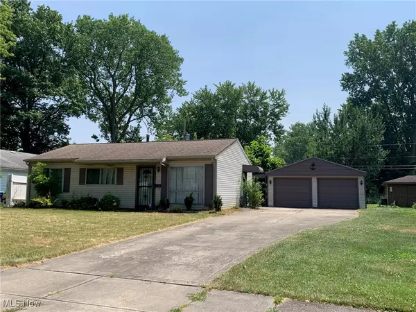 Lorain, OH 44052,2922 Eastlawn ST