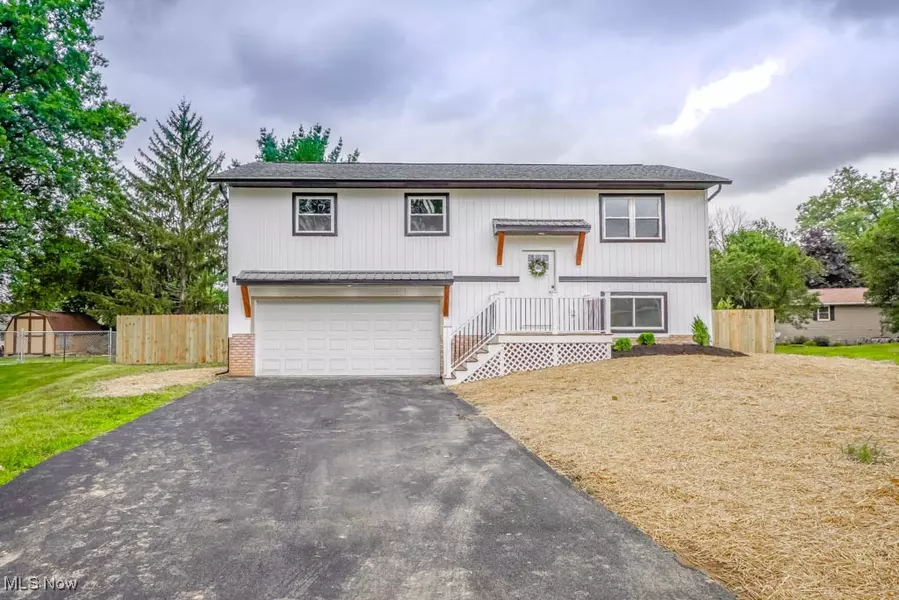 764 Chris CIR, Canal Fulton, OH 44614