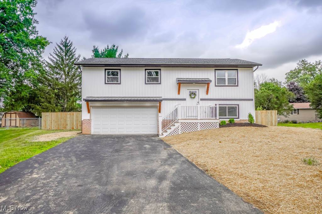 764 Chris CIR, Canal Fulton, OH 44614