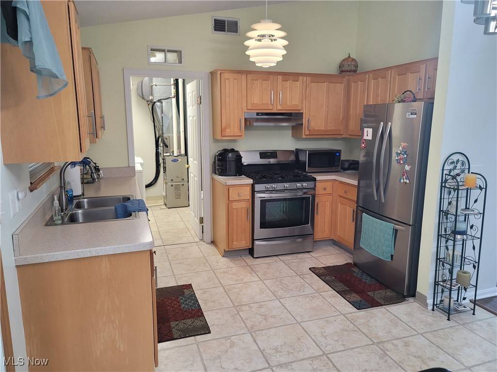 Mentor, OH 44060,6732 Farmingdale LN