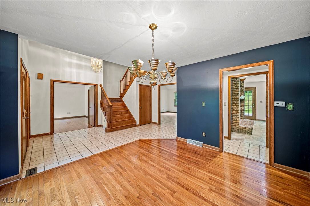 Cuyahoga Falls, OH 44223,2885 Valley RD