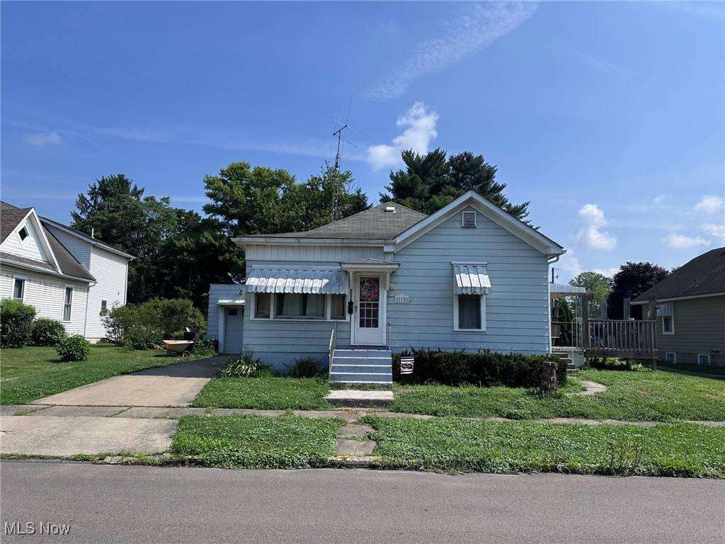 219 McKeever ST, Crooksville, OH 43731