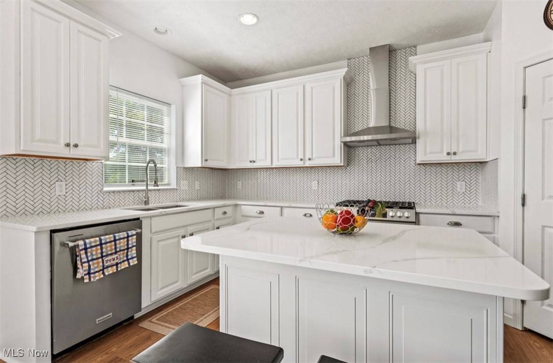 Wadsworth, OH 44281,595 Jessica LN