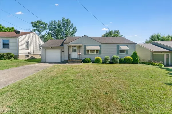 445 Powers AVE, Girard, OH 44420
