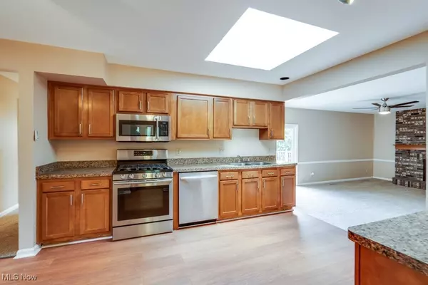 Parma, OH 44134,4610 Wood Thrush DR