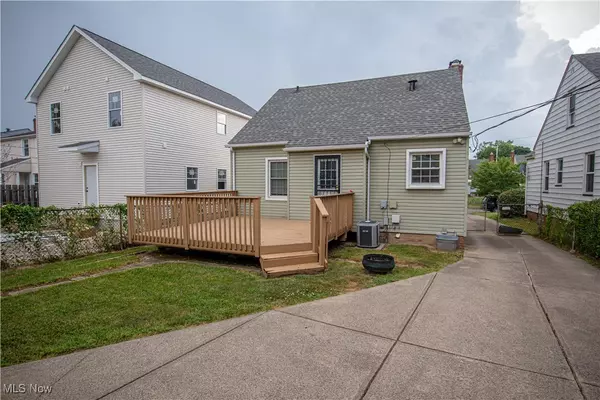 Shaker Heights, OH 44120,3689 Pennington RD