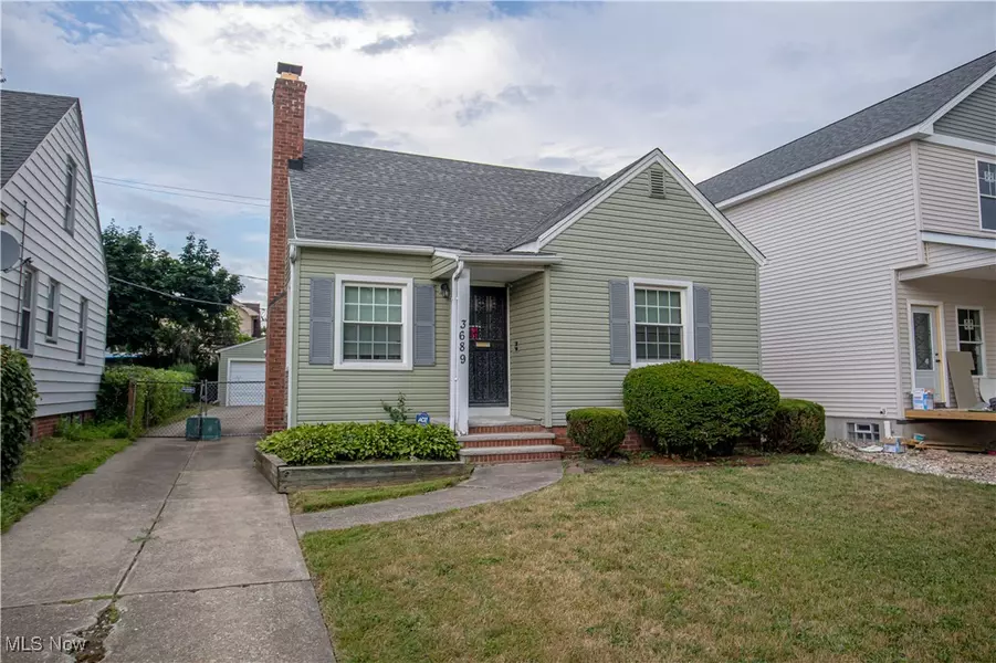 3689 Pennington RD, Shaker Heights, OH 44120