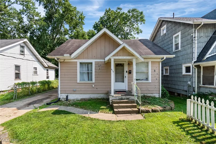 810 18th ST NE, Canton, OH 44714